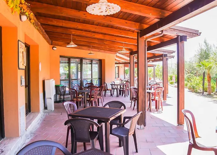 Hotel Villaggio Porto Rhoca